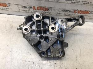 Gebruikte Versnellingsbak Steun Peugeot Boxer (U9) 2.2 Blue HDi 140 Prijs op aanvraag aangeboden door N Kossen Autorecycling BV