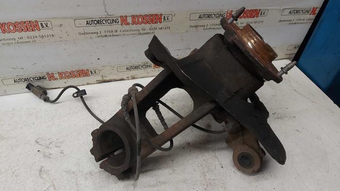 Fusee rechts-voor van een Peugeot Boxer (U9) 2.2 Blue HDi 140 2020