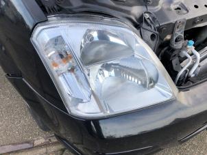 Gebruikte Rechter Koplamp Opel Meriva 1.4 16V Twinport Prijs op aanvraag aangeboden door N Kossen Autorecycling BV