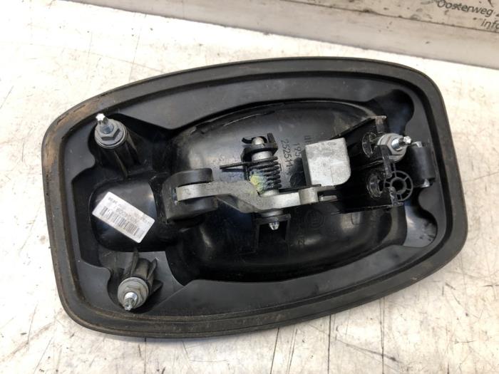 Portiergreep 2Deurs rechts van een Peugeot Boxer (U9) 2.2 Blue HDi 140 2020