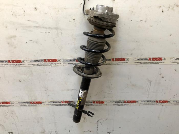 Schokdemperpoot links-voor van een Peugeot Boxer (U9) 2.2 Blue HDi 140 2020