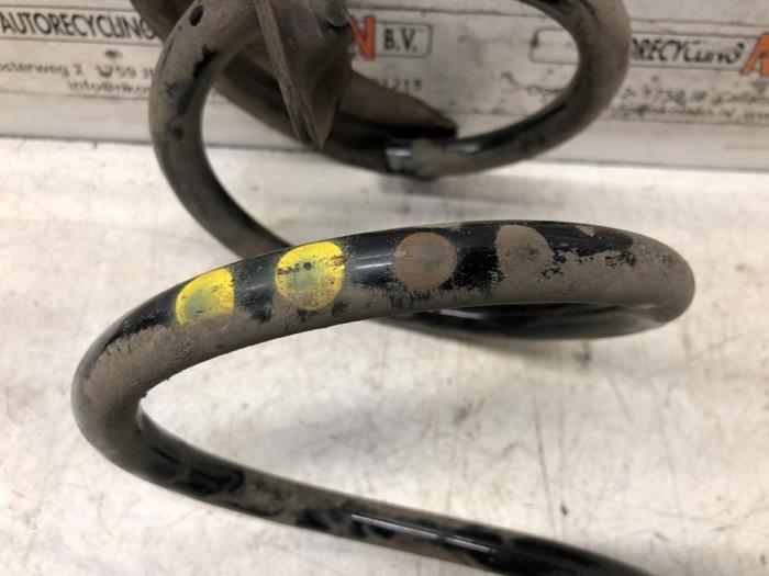 Veerschroef voor van een Peugeot Boxer (U9) 2.2 Blue HDi 140 2020