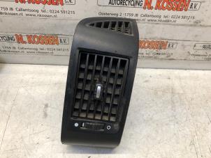 Gebruikte Luchtrooster zijkant Peugeot Boxer (U9) 2.2 Blue HDi 140 Prijs op aanvraag aangeboden door N Kossen Autorecycling BV