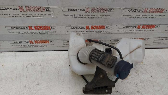 Ruitensproeiertank voor van een Peugeot Boxer (U9) 2.2 Blue HDi 140 2020