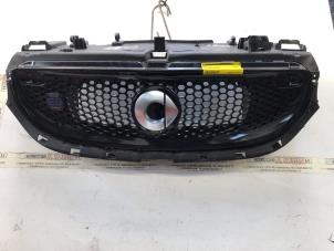 Gebruikte Grille Smart Fortwo Coupé (453.3) Electric Drive Prijs op aanvraag aangeboden door N Kossen Autorecycling BV