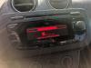 Radio CD Speler van een Seat Ibiza IV SC (6J1), 2008 / 2016 1.2 12V, Hatchback, 2Dr, Benzine, 1.198cc, 51kW (69pk), FWD, CGPA, 2009-06 / 2015-05, 6J1 2009