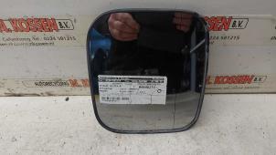 Gebruikte Spiegelglas rechts Mitsubishi Pajero Classic Hardtop (V2/4) 3.2 DI-D 16V Prijs op aanvraag aangeboden door N Kossen Autorecycling BV