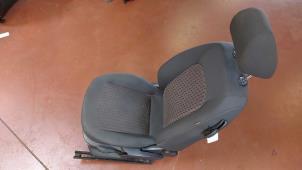 Gebruikte Stoel links Seat Ibiza IV SC (6J1) 1.2 12V Prijs op aanvraag aangeboden door N Kossen Autorecycling BV