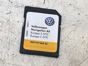 Gebruikte SD-kaart navigatie Volkswagen Golf VII (AUA) 1.0 TSI 12V Prijs op aanvraag aangeboden door N Kossen Autorecycling BV