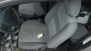 Gebruikte Voorstoel links Hyundai Getz 1.3i 12V Prijs op aanvraag aangeboden door N Kossen Autorecycling BV