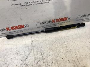 Gebruikte Amortisseur links-achter Hyundai Ioniq EV 38 kWh Prijs op aanvraag aangeboden door N Kossen Autorecycling BV