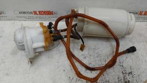 Gebruikte Benzinepomp Volkswagen Touareg (7LA/7L6) 4.2 V8 40V Prijs op aanvraag aangeboden door N Kossen Autorecycling BV