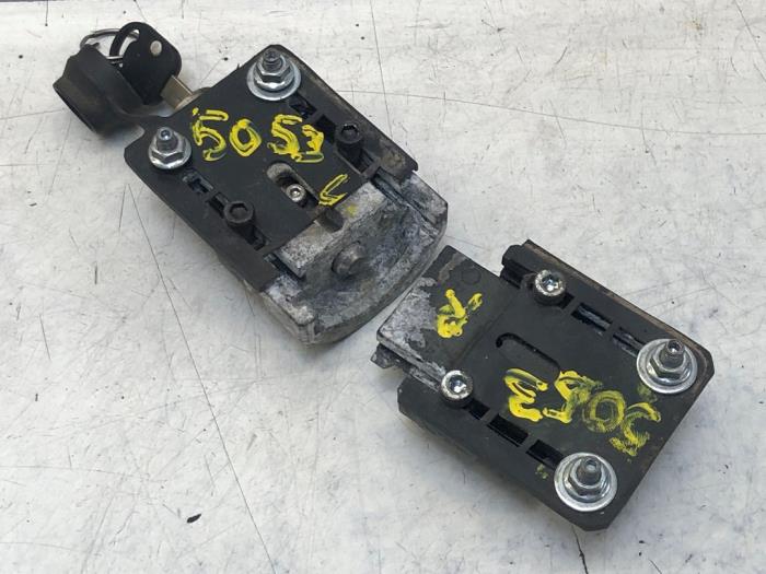 Slot Cilinder achter van een Peugeot Boxer (U9) 2.2 Blue HDi 140 2020