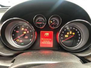 Gebruikte Instrumentenpaneel Opel Insignia 1.6 Turbo 16V Ecotec Prijs op aanvraag aangeboden door N Kossen Autorecycling BV