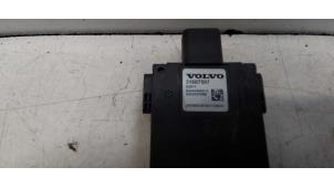 Gebruikte Voetganger Crash sensor Volvo V60 Prijs op aanvraag aangeboden door N Kossen Autorecycling BV
