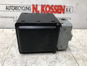 Gebruikte Elektronisch kontaktslot Renault Megane II (BM/CM) 1.6 16V Autom. Prijs op aanvraag aangeboden door N Kossen Autorecycling BV