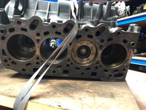 Gebruikte Zuiger Hyundai H200 Prijs op aanvraag aangeboden door N Kossen Autorecycling BV