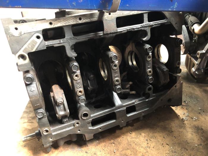 Gebruikte Drijfstang Hyundai H200 Prijs op aanvraag aangeboden door N Kossen Autorecycling BV
