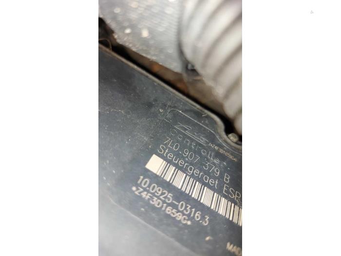 Gebruikte ABS Pomp Volkswagen Touareg (7LA/7L6) 4.2 V8 40V Prijs op aanvraag aangeboden door N Kossen Autorecycling BV