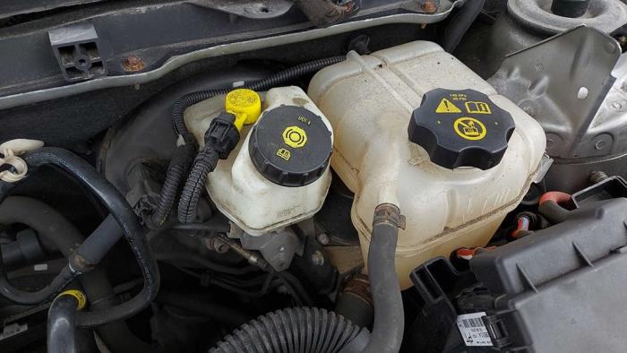 Gebruikte Rembekrachtiger Opel Insignia 1.6 Turbo 16V Ecotec Prijs op aanvraag aangeboden door N Kossen Autorecycling BV
