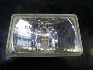 Gebruikte Koplamp links Ford Sierra Prijs op aanvraag aangeboden door N Kossen Autorecycling BV
