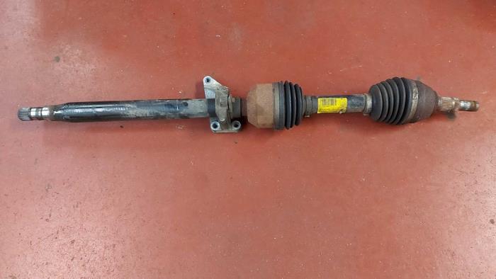 Gebruikte Aandrijfas rechts-voor Saab 9-3 II (YS3F) 1.8t 16V Prijs op aanvraag aangeboden door N Kossen Autorecycling BV