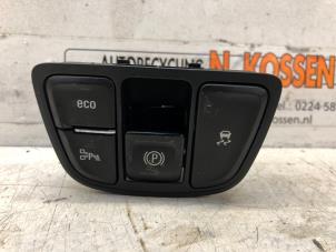 Gebruikte Schakelaar handrem Opel Zafira Tourer (P12) 1.6 SIDI Eco Turbo 16V Prijs op aanvraag aangeboden door N Kossen Autorecycling BV