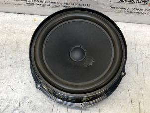 Gebruikte Luidspreker Volkswagen Touareg Prijs op aanvraag aangeboden door N Kossen Autorecycling BV