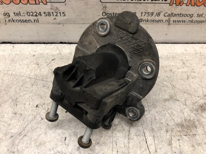 Gebruikte EGR Klep Iveco New Daily VI 33S16, 35C16, 35S16 Prijs op aanvraag aangeboden door N Kossen Autorecycling BV