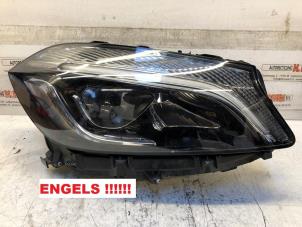 Gebruikte Koplamp rechts Mercedes A-Klasse Prijs op aanvraag aangeboden door N Kossen Autorecycling BV