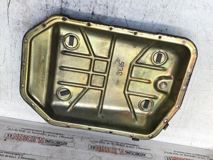 Carterpan van een BMW X5 (E53) 4.4 V8 32V 2001