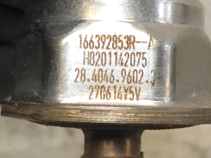 Brandstofdruk sensor van een Nissan Qashqai (J11) 1.2 DIG-T 16V 2014