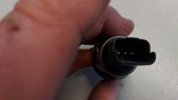 Brandstofdruk sensor van een Dacia Lodgy (JS) 1.2 TCE 16V 2018