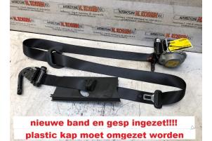 Gebruikte Veiligheidsgordel links-voor Mercedes C (W206) C-300 e 2.0 Turbo Prijs op aanvraag aangeboden door N Kossen Autorecycling BV