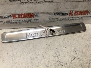 Gebruikte Instapverlichting Mercedes C (W206) C-300 e 2.0 Turbo Prijs op aanvraag aangeboden door N Kossen Autorecycling BV