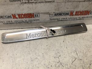 Gebruikte Instapverlichting Mercedes C (W206) C-300 e 2.0 Turbo Prijs op aanvraag aangeboden door N Kossen Autorecycling BV