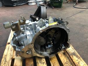 Gebruikte Versnellingsbak Citroen Jumper (23) 2.5 TDI 12V Prijs op aanvraag aangeboden door N Kossen Autorecycling BV