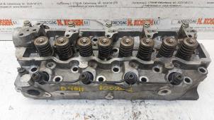 Gebruikte Cilinderkop Hyundai Galloper II 2.5 TCI Prijs op aanvraag aangeboden door N Kossen Autorecycling BV