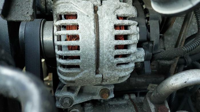 Alternator Alfa Romeo 159 Sportwagon (939BX), 2005 / 2012 2.2 JTS 16V, Combi/o, Benzine, 2.198cc, 136kW (185pk), FWD, 939A5000, 2006-03 / 2011-11, 939BXB (Gebruikt)