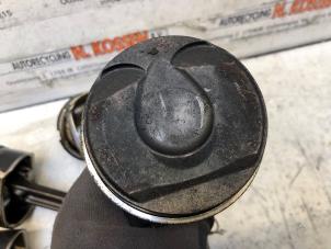 Gebruikte Zuiger Mini Clubman Prijs op aanvraag aangeboden door N Kossen Autorecycling BV