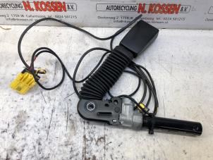 Gebruikte Gordelspanner links Peugeot Boxer Prijs op aanvraag aangeboden door N Kossen Autorecycling BV