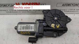 Gebruikte Motor electrisch raam Alfa Romeo 159 Sportwagon (939BX) 2.2 JTS 16V Prijs op aanvraag aangeboden door N Kossen Autorecycling BV