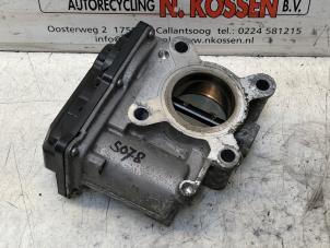Gebruikte Gasklephuis Renault Clio IV Estate/Grandtour (7R) 0.9 Energy TCE 90 12V Prijs op aanvraag aangeboden door N Kossen Autorecycling BV