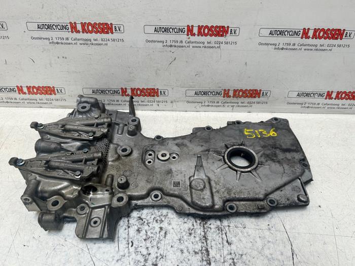 Gebruikte Distributiedeksel Nissan Qashqai (J11) 1.2 DIG-T 16V Prijs op aanvraag aangeboden door N Kossen Autorecycling BV