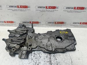 Gebruikte Distributiedeksel Nissan Qashqai (J11) 1.2 DIG-T 16V Prijs op aanvraag aangeboden door N Kossen Autorecycling BV