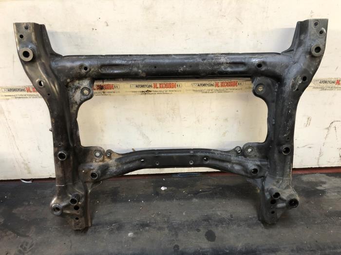 Gebruikte Subframe Mercedes C (W206) C-300 e 2.0 Turbo Prijs op aanvraag aangeboden door N Kossen Autorecycling BV