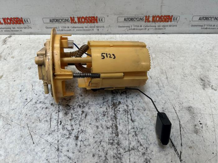 Gebruikte Tank element Pomp Peugeot 5008 I (0A/0E) Prijs op aanvraag aangeboden door N Kossen Autorecycling BV