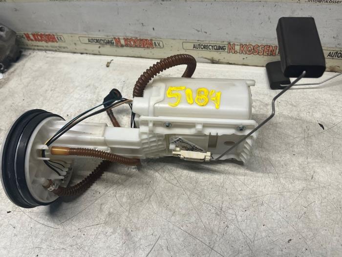 Gebruikte Benzinepomp Audi A4 Avant (B7) 2.0 20V Prijs op aanvraag aangeboden door N Kossen Autorecycling BV