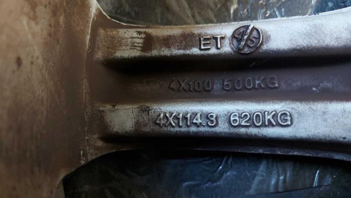 Velg van een Volvo XC90 I 2.9 T6 24V 2003