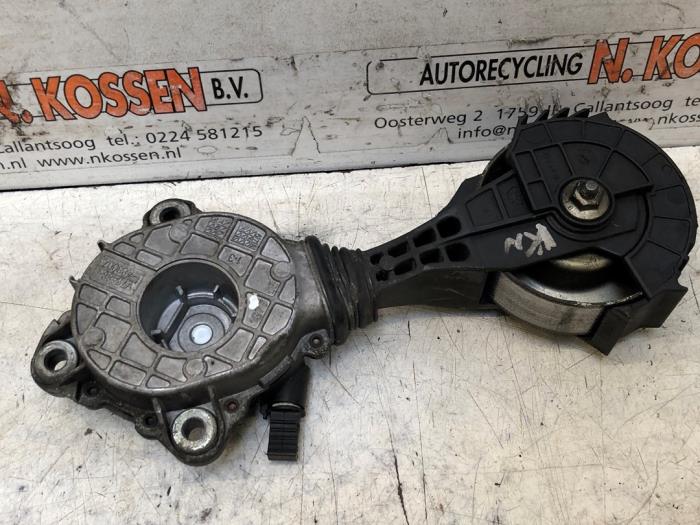Gebruikte Spanrol Multiriem Peugeot 207 SW (WE/WU) 1.6 16V Prijs op aanvraag aangeboden door N Kossen Autorecycling BV